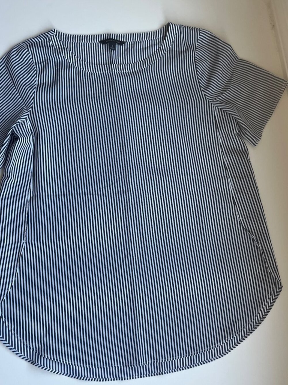 Women’s Patterned Blouses Size Small - Picture 2 of 9